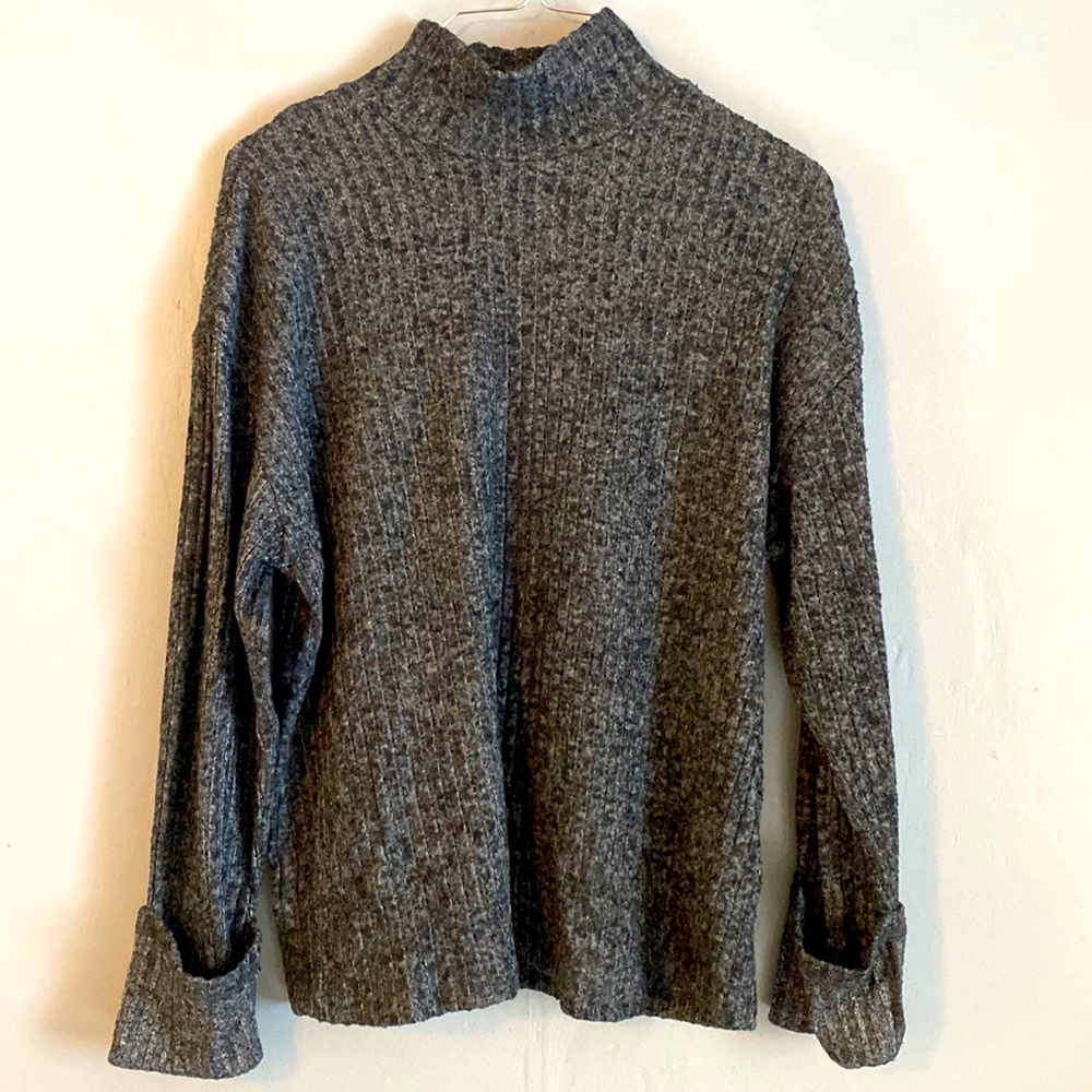 Kim & Cami Women’s Gray Turtleneck